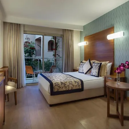 Trendy Hotel 4*